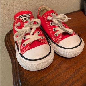 Toddler size 5 converse